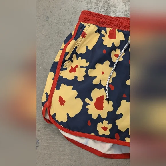 Maamgic Floral Swim Shorts, Medium - Picture 4 of 11